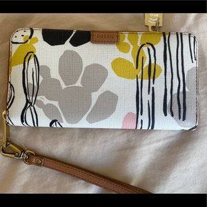 NWT Fossil ZIP Wallet